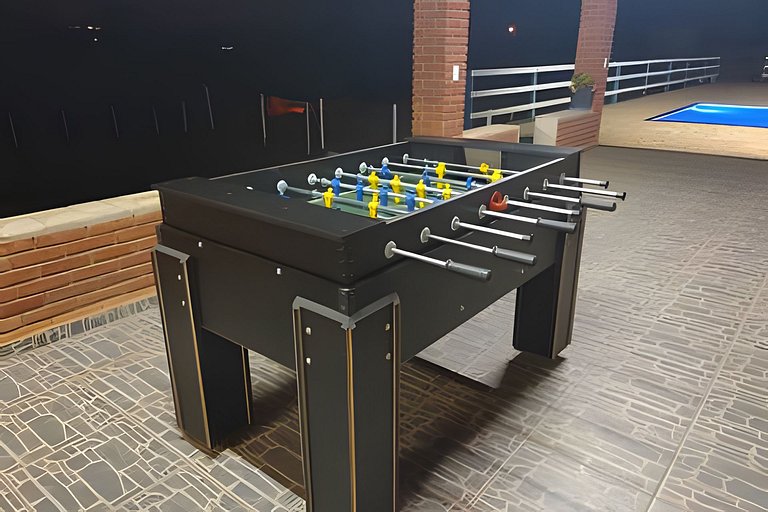 Chácara com 4 Chalés, grande piscina e muito verde
