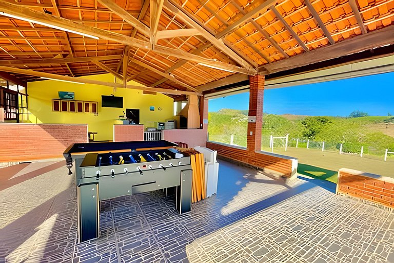 Chácara com 4 Chalés, grande piscina e muito verde